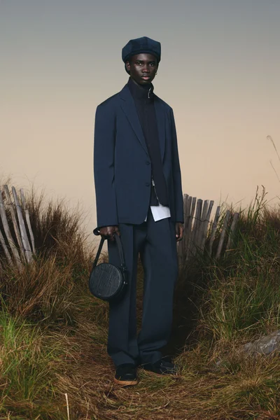 Look 16